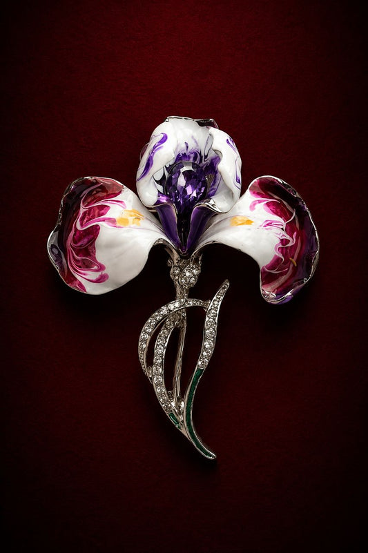 Amanrante Iris Brooch